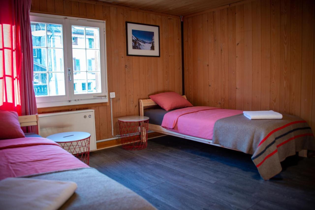 Uncle Eric'S Chalet Matten bei Interlaken Exteriör bild